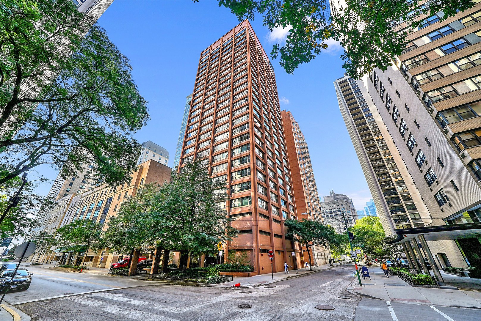 247 E Chestnut Street #1301, Chicago, IL