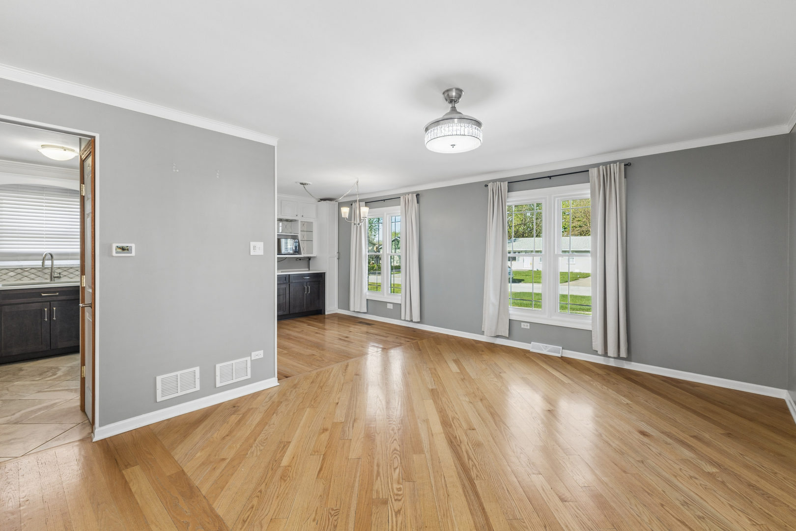 16805 Hilltop Avenue, Orland Hills, IL