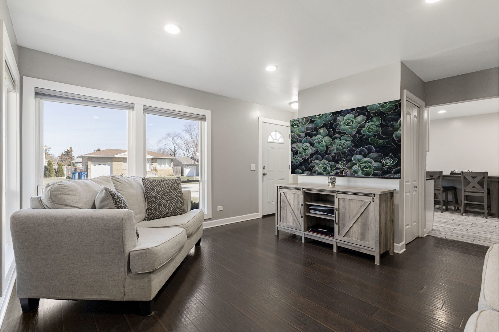 701 W Lake Park Drive, Addison, IL
