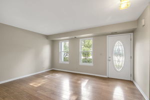 1255 Huntington Drive, Mundelein, IL