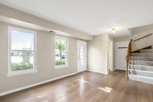 1255 Huntington Drive, Mundelein, IL