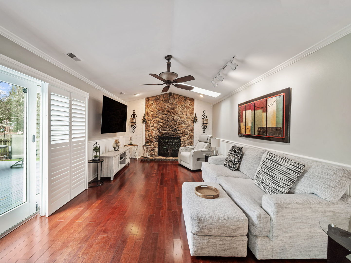 760 Thunderbird Trail, Carol Stream, IL