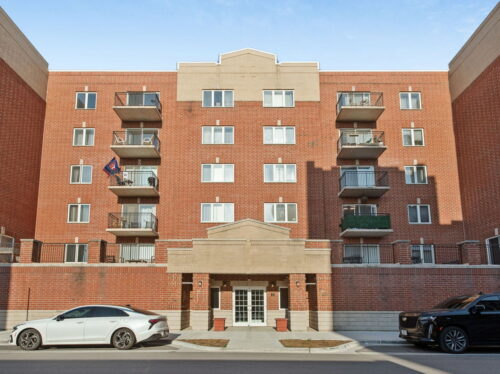 3303 GROVE Avenue #604, Berwyn, IL