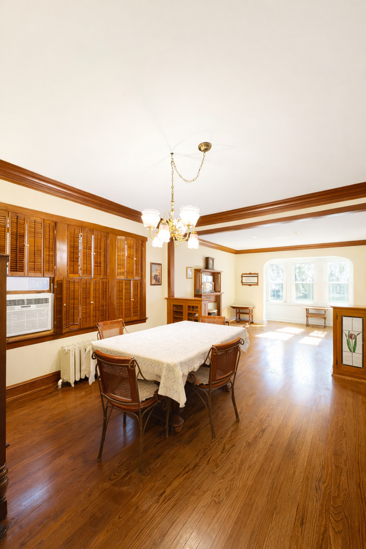 6041 N Newburg Avenue, Chicago, IL