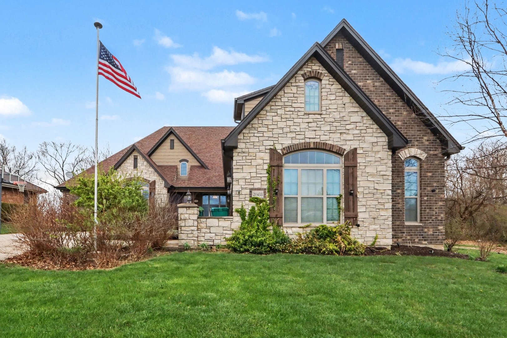 21433 S Wooded Cove Drive, Elwood, IL