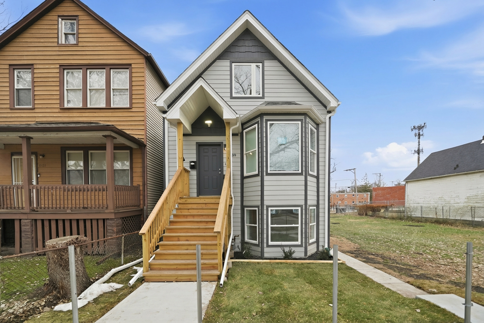 8839 S Colfax Avenue, Chicago, IL