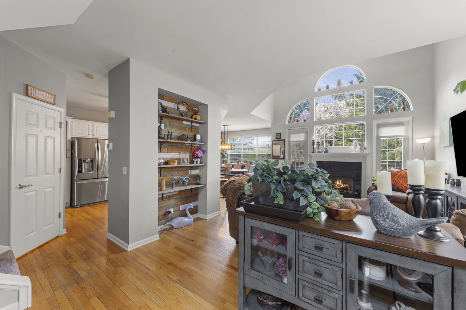 186 River Mist Drive, Oswego, IL