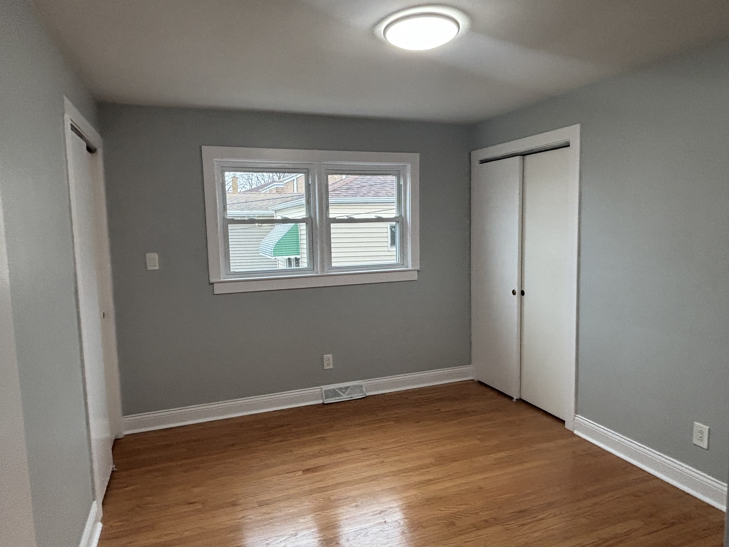 8616 S INDIANA Avenue, Chicago, IL