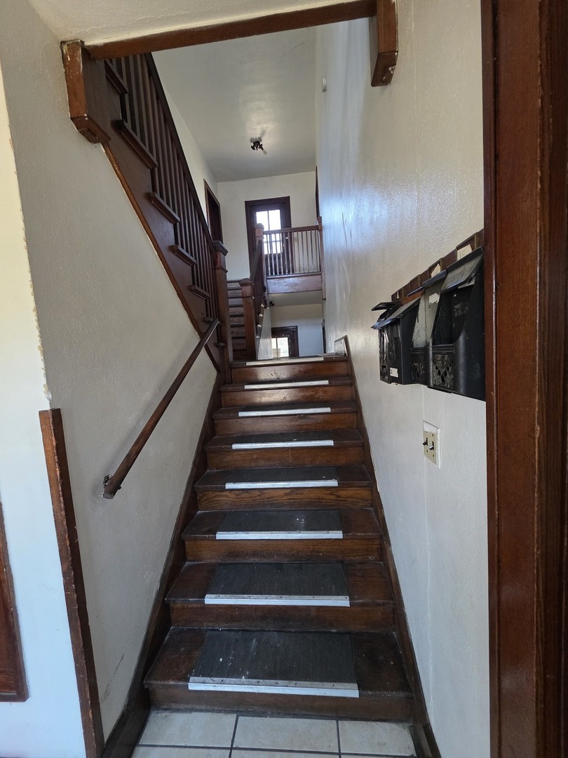 904 17th Avenue, Rockford, IL