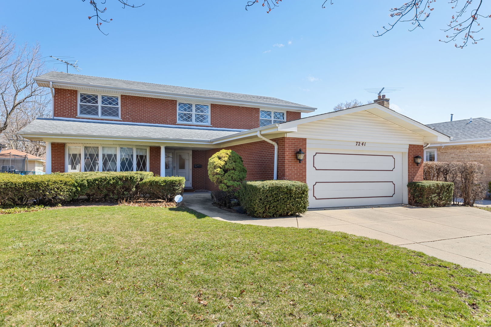 7241 N Lowell Avenue, Lincolnwood, IL