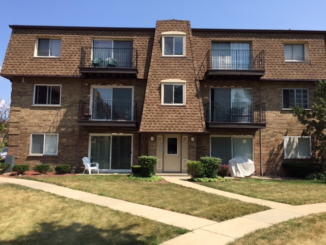 9430 Bay Colony Drive #2N, Des Plaines, IL