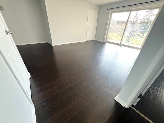 9430 Bay Colony Drive #2N, Des Plaines, IL