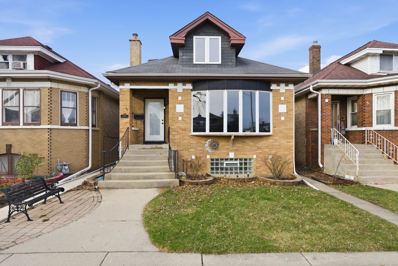 7825 W Cressett Drive, Elmwood Park, IL