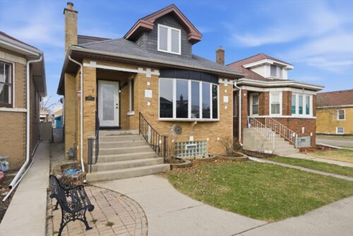 7825 W Cressett Drive, Elmwood Park, IL