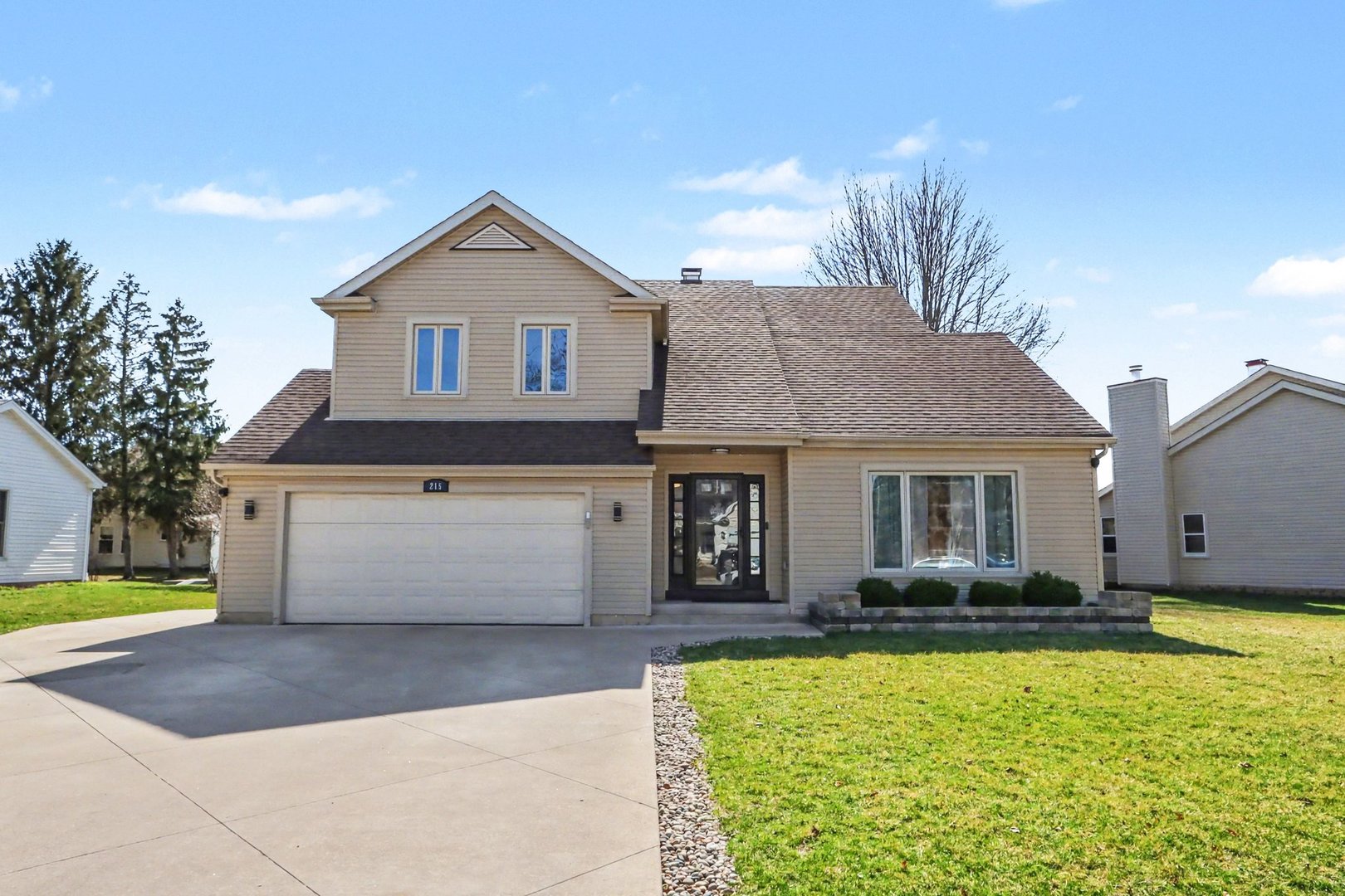 215 E Brookwood Lane, Bolingbrook, IL