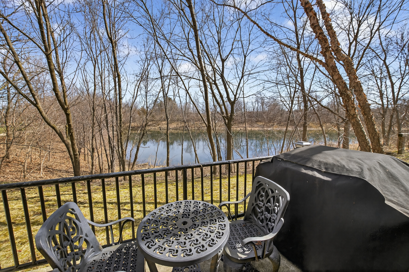 1701 Deer Pointe Drive, South Elgin, IL