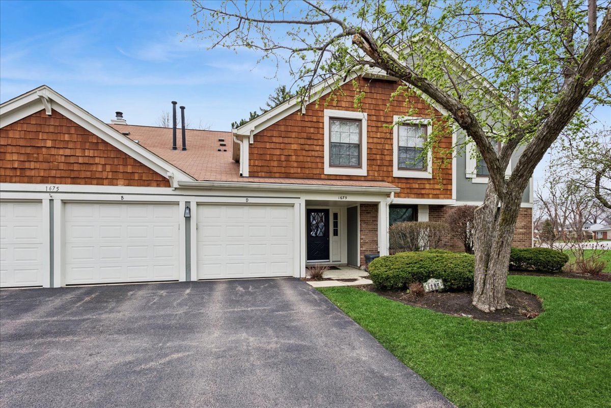 1675 Grosvenor Circle #C, Wheaton, IL