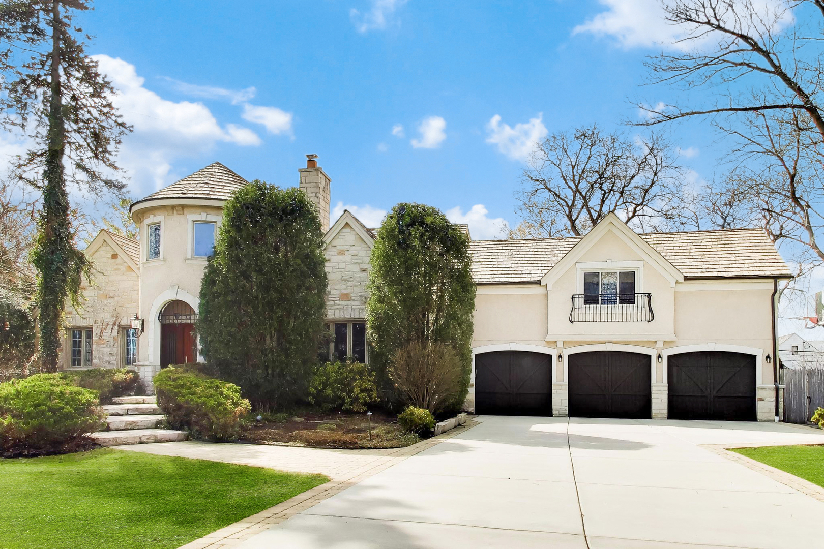 1414 Canterbury Lane, Glenview, IL