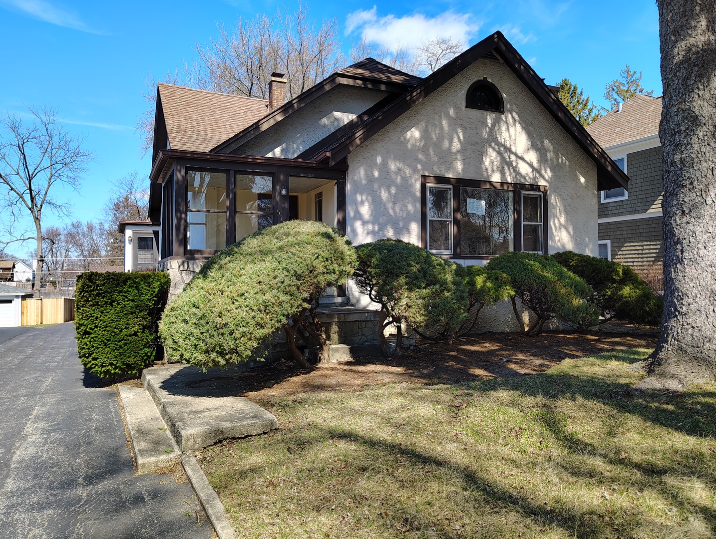 518 E Sunnyside Avenue, Libertyville, IL