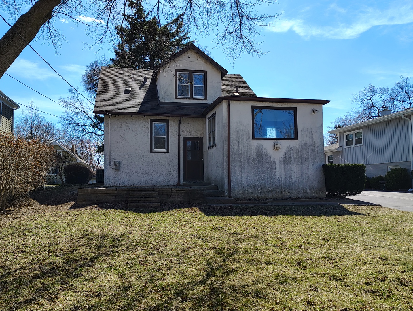 518 E Sunnyside Avenue, Libertyville, IL