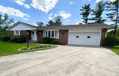 1511 Hillcrest Court, Bettendorf, IA