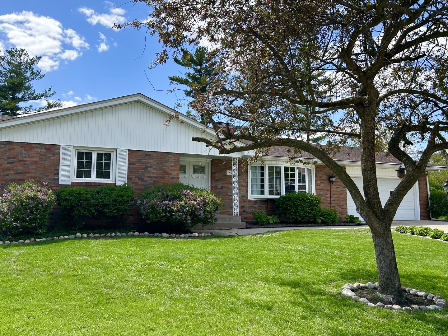 1511 Hillcrest Court, Bettendorf, IA