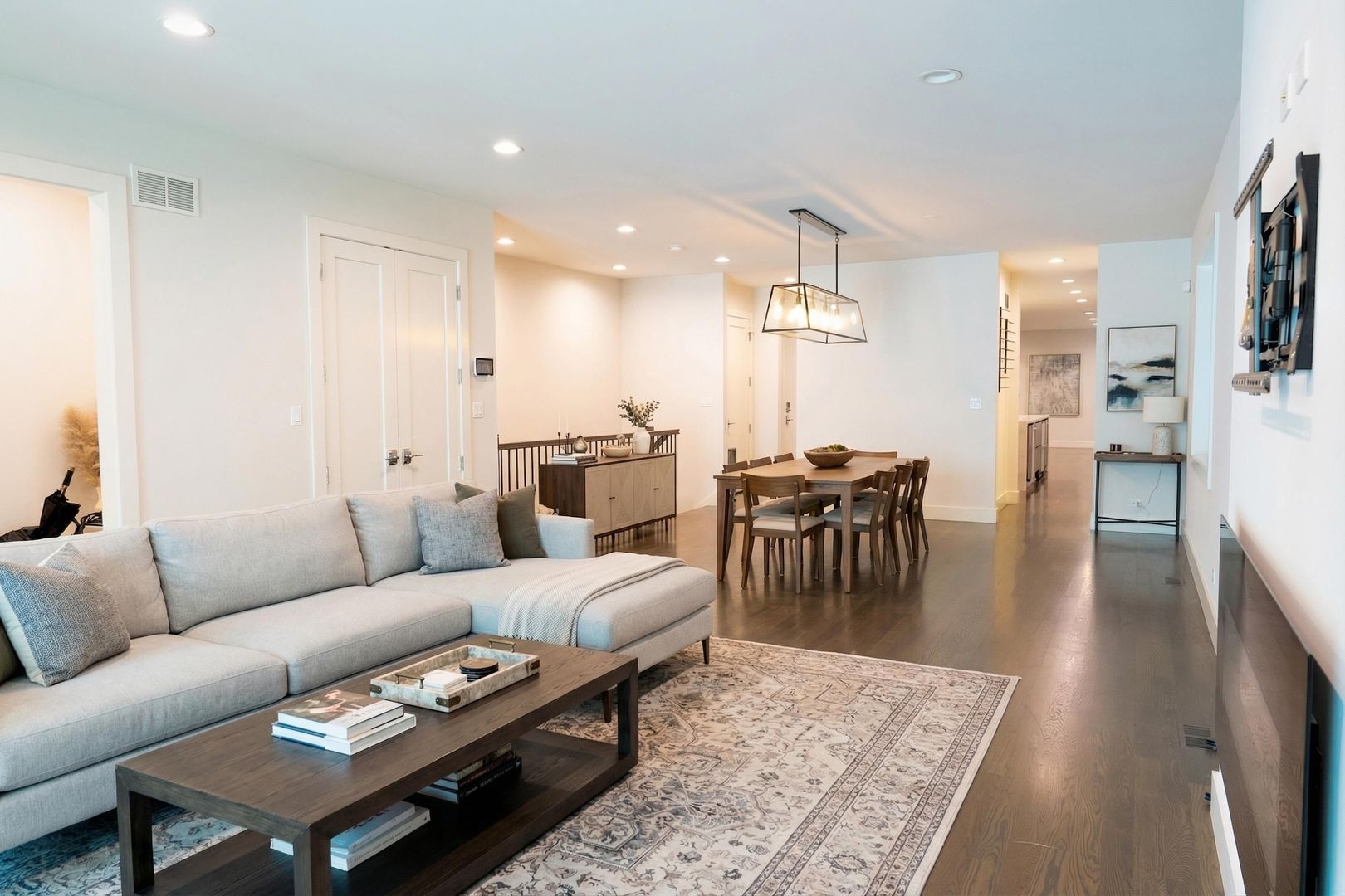 1150 W Hubbard Street #1E, Chicago, IL