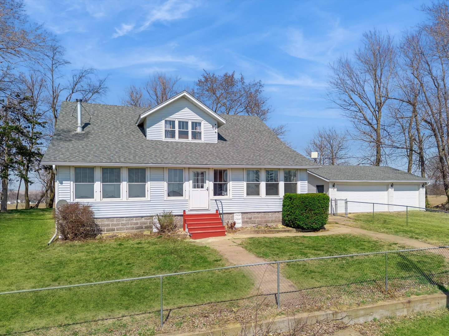 266 Hoover Highway, Lowden, IA