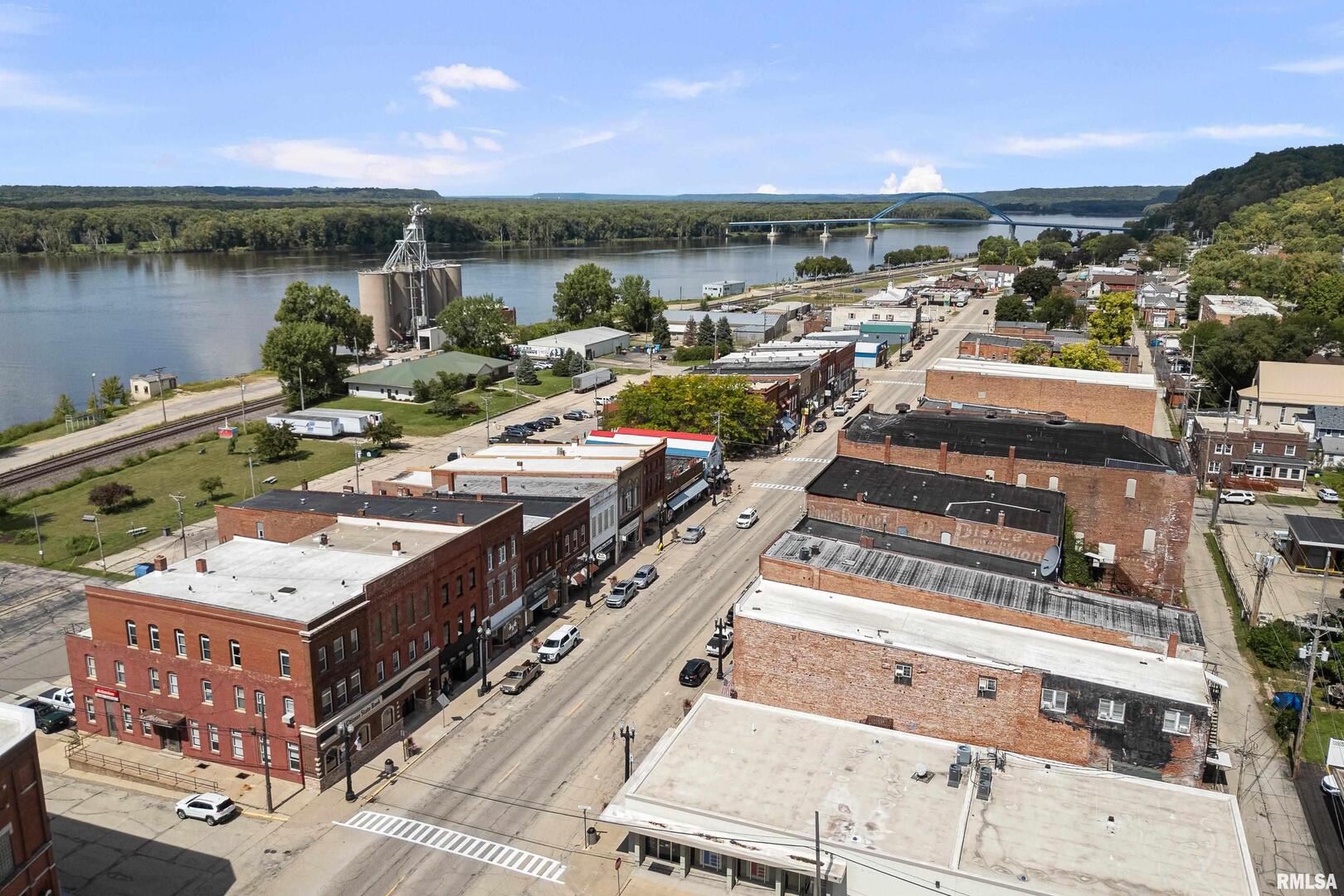 309 Main Street, Savanna, IL