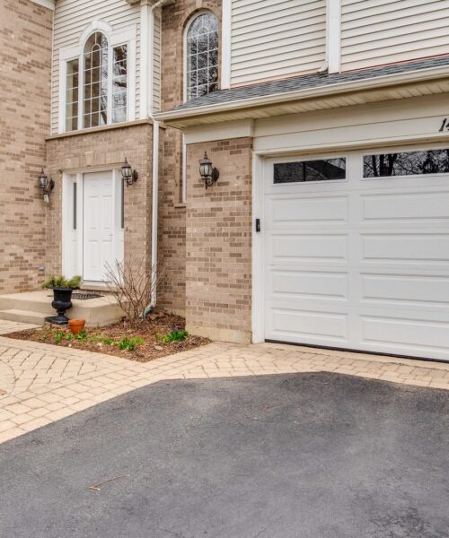 14200 Oakwood Court, Libertyville, IL