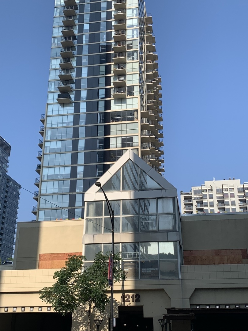 1212 N La Salle Drive #1910, Chicago, IL