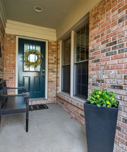 811 King Henry Lane, St. Charles, IL