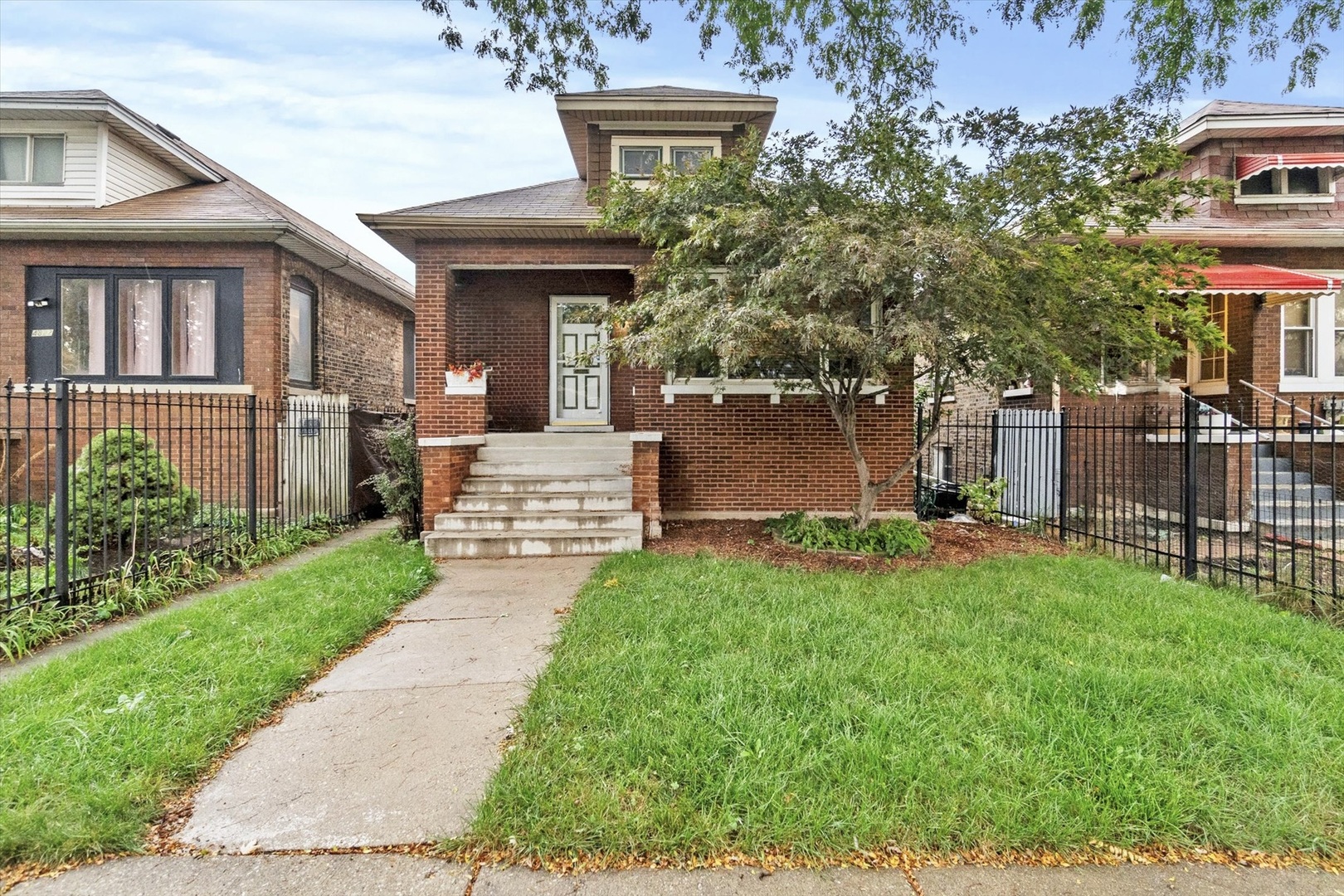 4820 W Haddon Avenue, Chicago, IL