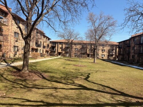 230 Klein Creek Court #F, Carol Stream, IL