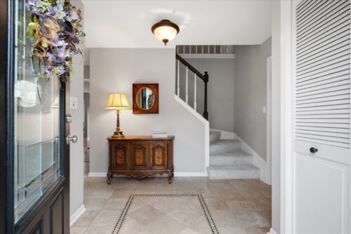 4233 Oaksbury Lane, Rolling Meadows, IL