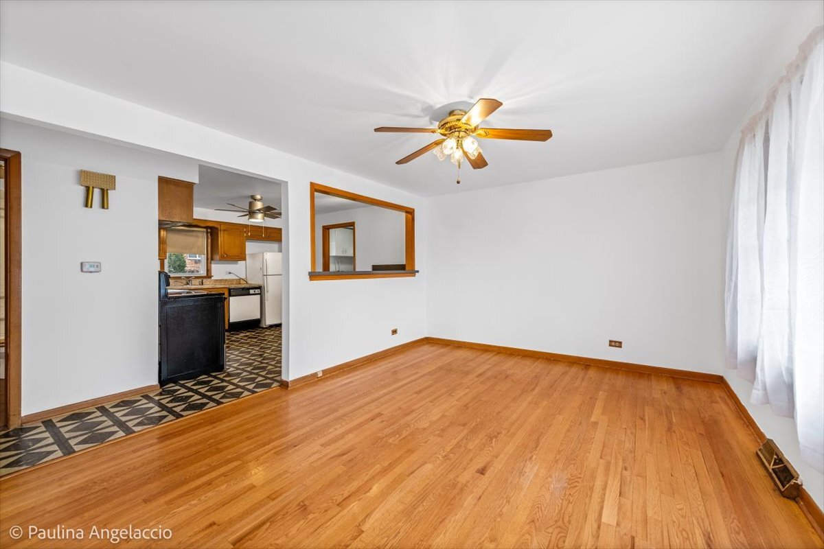 4618 Custer Avenue, Brookfield, IL