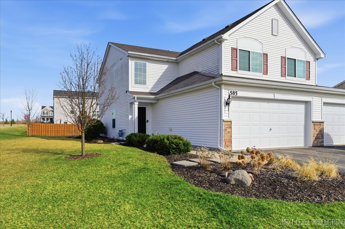 585 Vine Street, Hampshire, IL