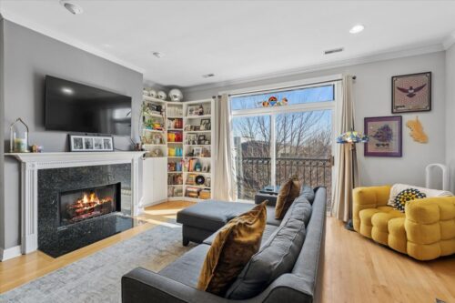2816 N Rockwell Street #3N, Chicago, IL