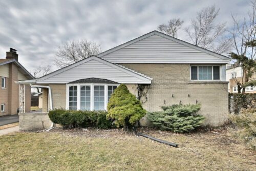 7142 N Keating Avenue, Lincolnwood, IL