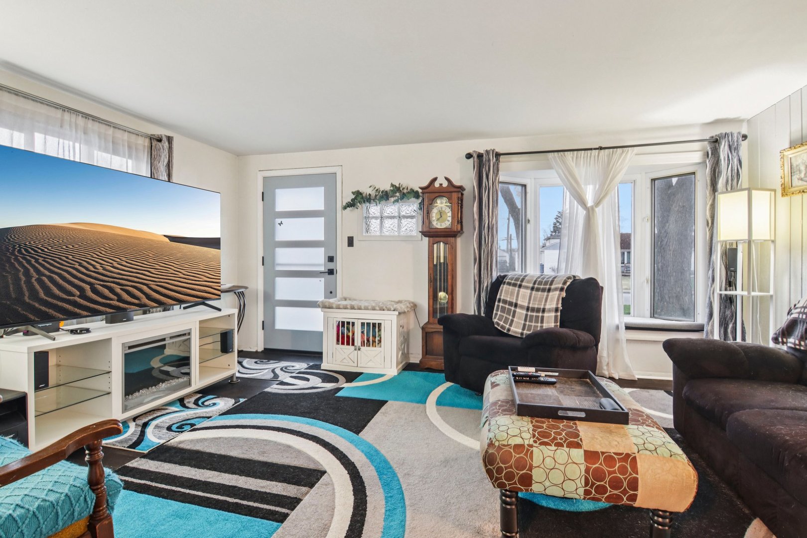 4552 W 89th Street, Hometown, IL