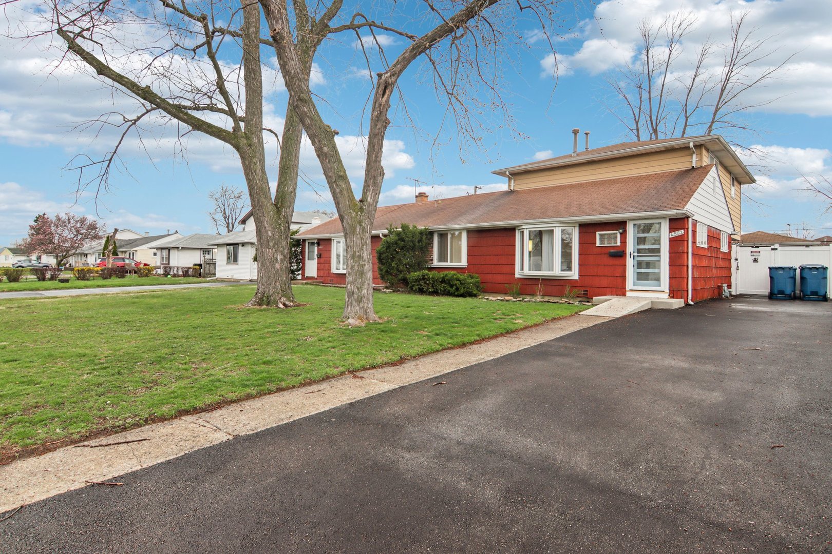 4552 W 89th Street, Hometown, IL