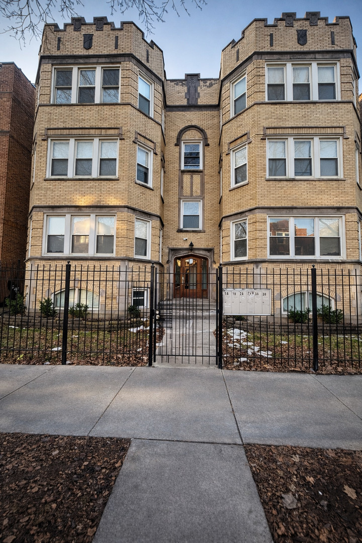8226 S Drexel Avenue, Chicago, IL