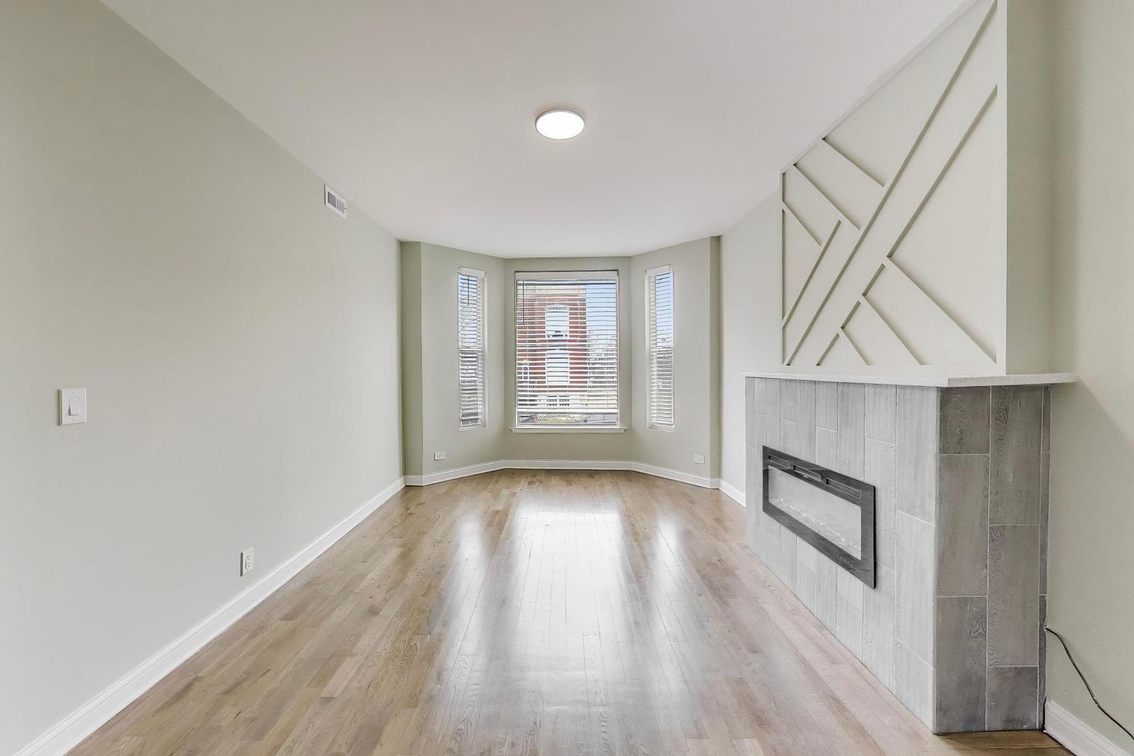 4330 S Langley Avenue, Chicago, IL