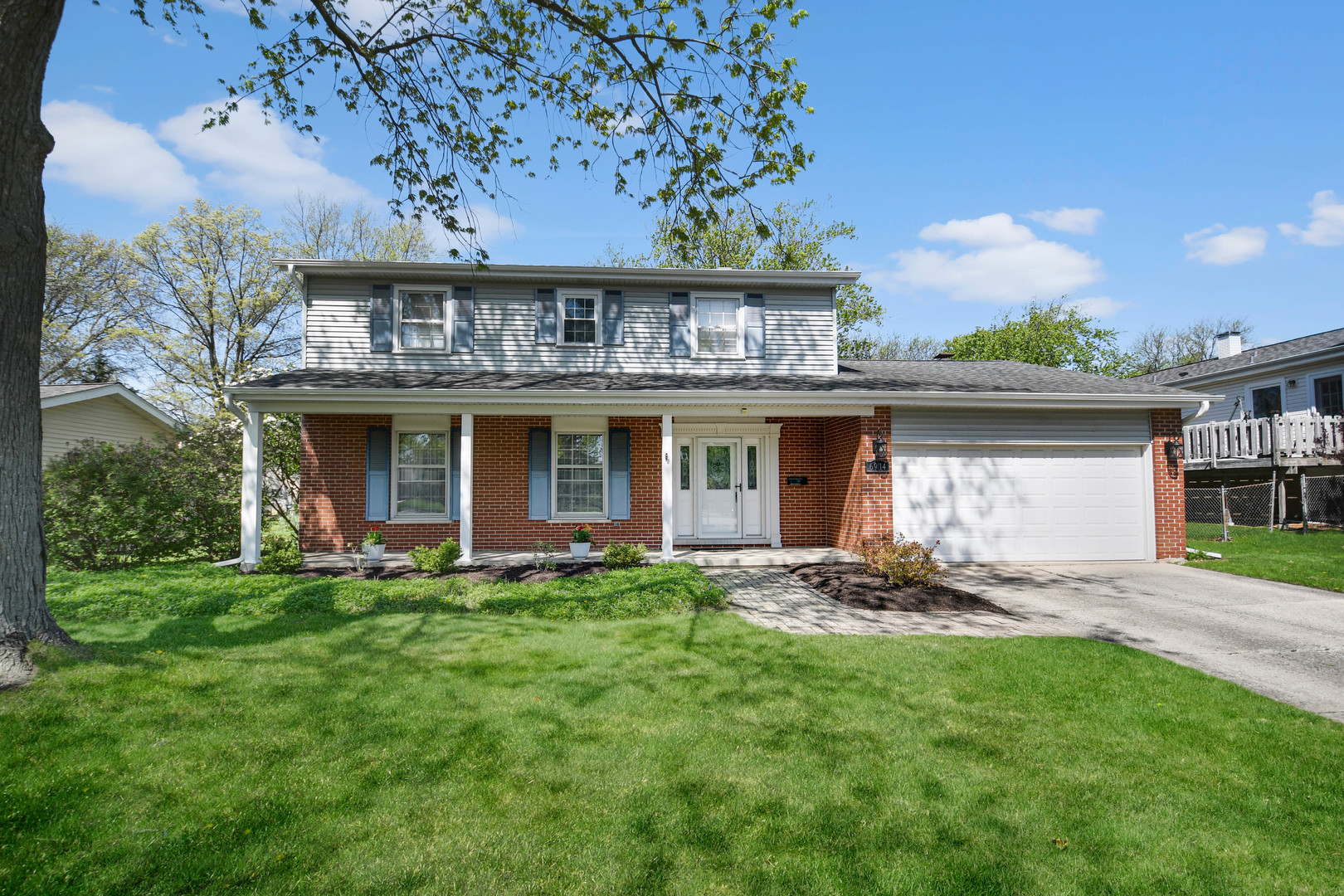 6914 Richmond Avenue, Darien, IL