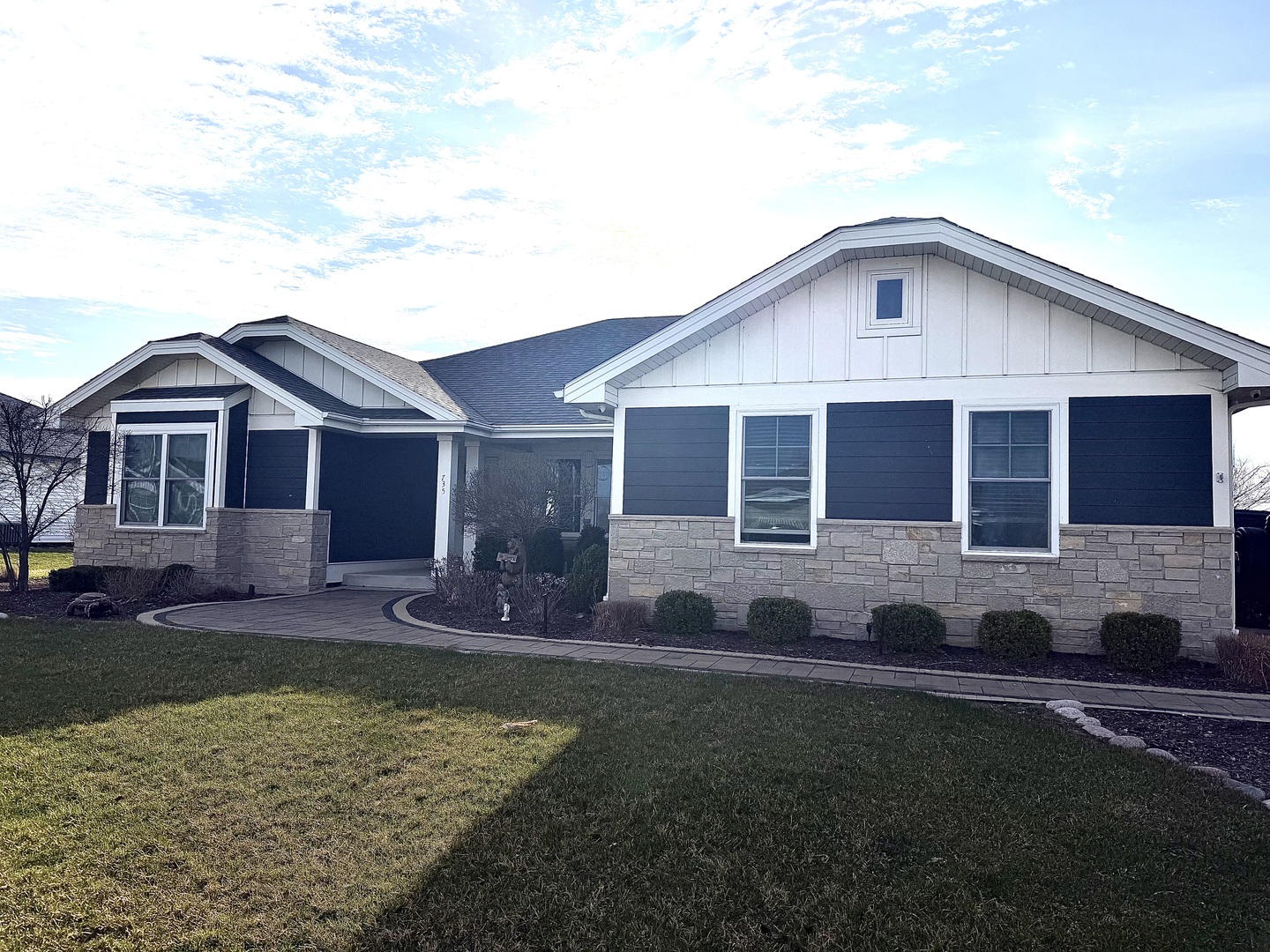 735 Peacock Place, Manteno, IL