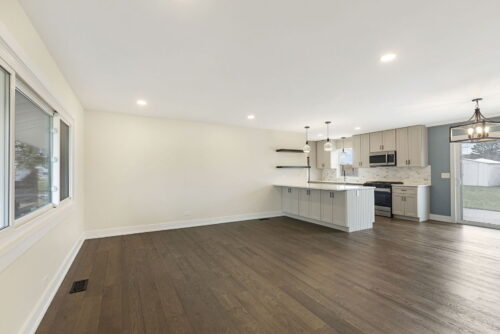 1910 Ashley Road, Hoffman Estates, IL