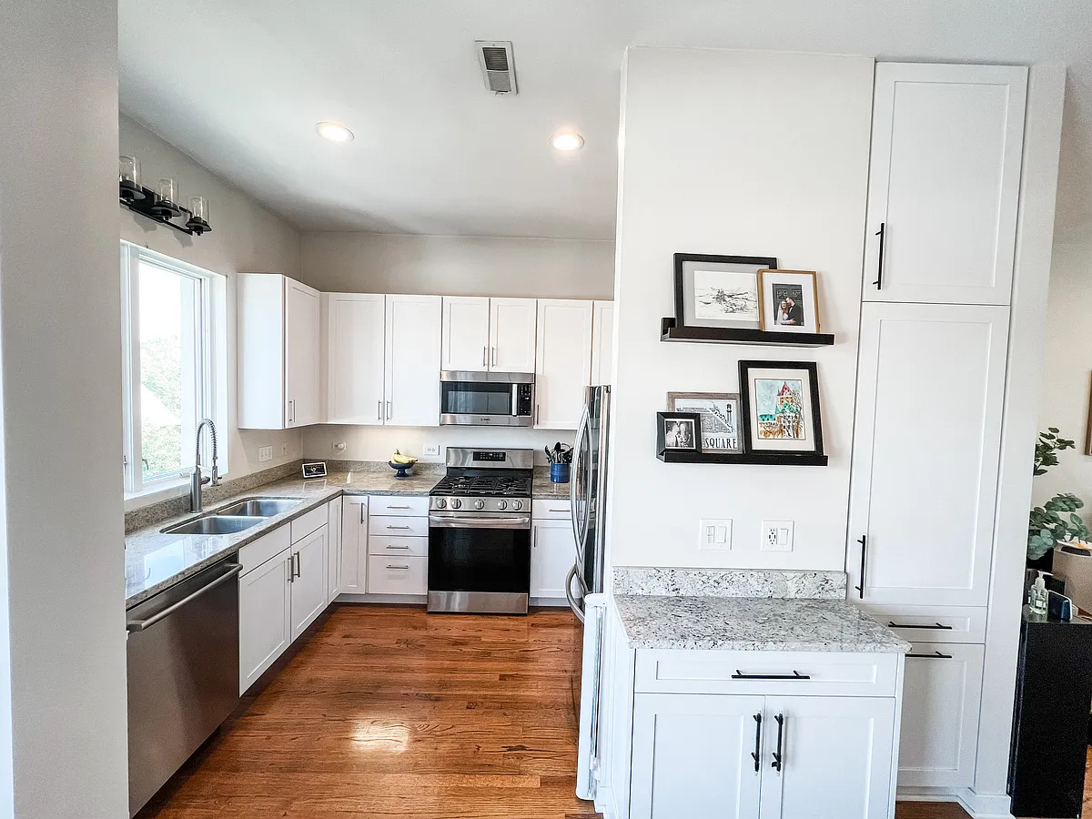 2065 N Kedzie Avenue #323, Chicago, IL