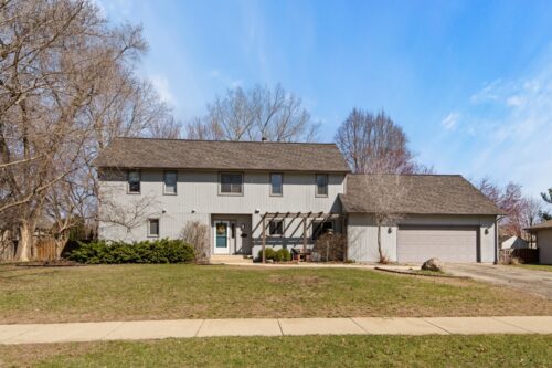 5288 PEPPER Drive, Rockford, IL