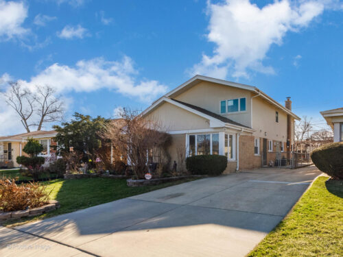 7520 Crawford Avenue, Skokie, IL