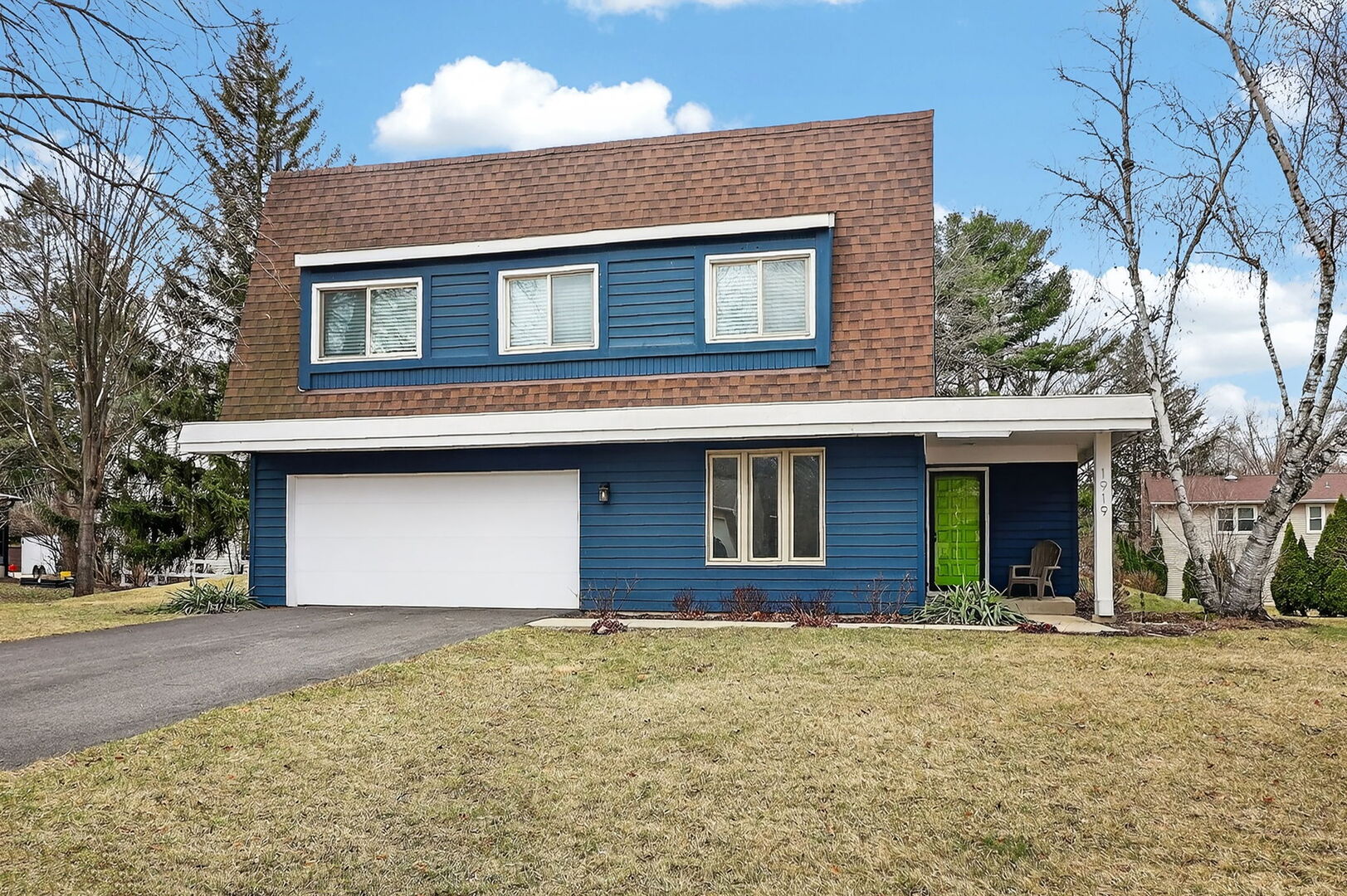 1919 Coach Drive, Naperville, IL